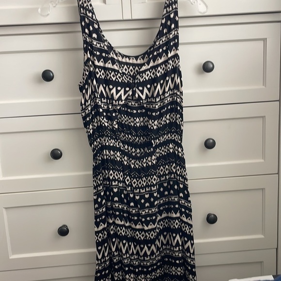 Patrons of Peace Women’s Black Tribal Print Dress w/ Back Cut Out - Size Medium - Picture 3 of 9
